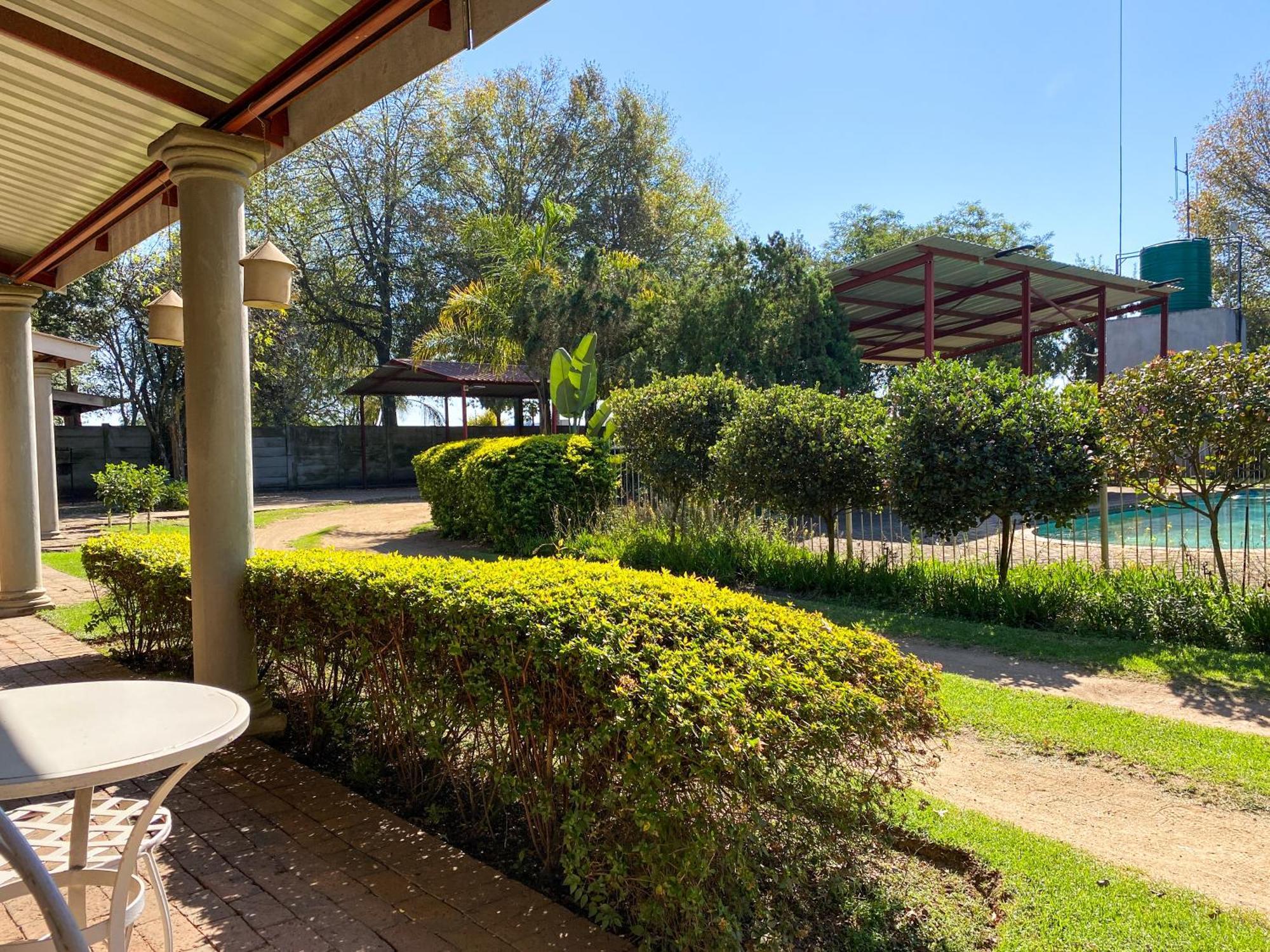 Palm Inn Guest House Piet Retief Exteriör bild