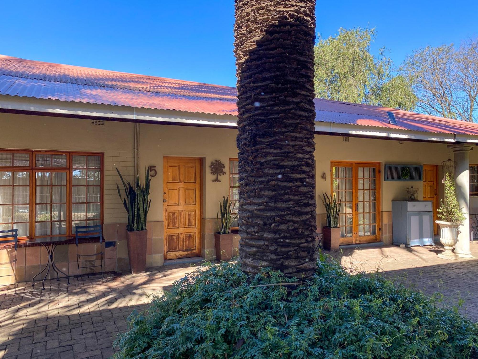 Palm Inn Guest House Piet Retief Exteriör bild