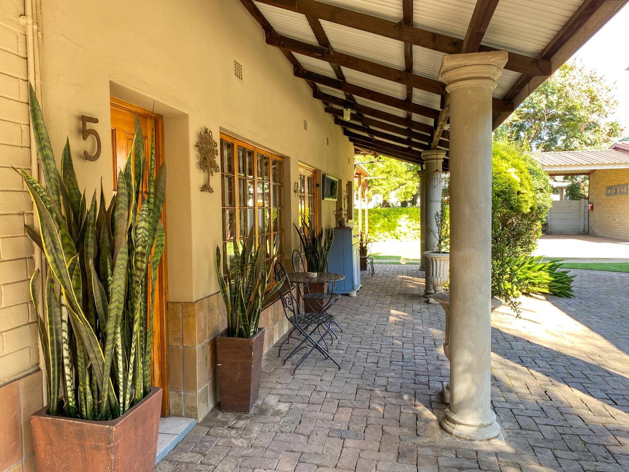 Palm Inn Guest House Piet Retief Exteriör bild